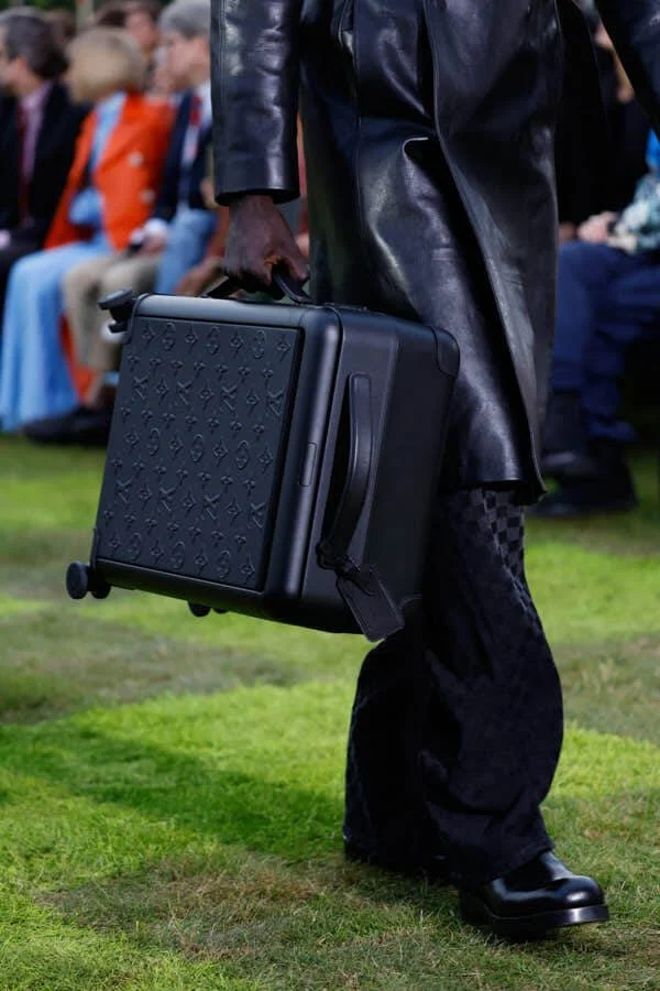 Fashion News, Cultural Highlights - Louis Vuitton Spring-Summer